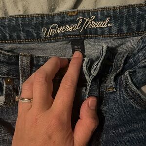 Universal Thread size 0 shorts